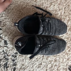 Selling Adidas Shoes Very Comfortable