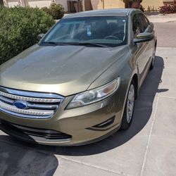 2012 Ford Taurus 