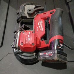Milwaukee fuel band saw with battery