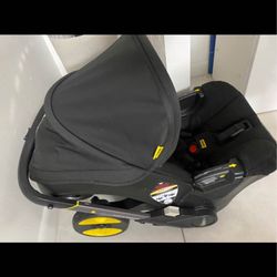 Doona Strolle With Base 