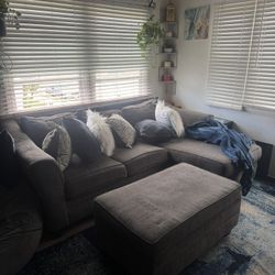 Sectional Couch With Ottoman 