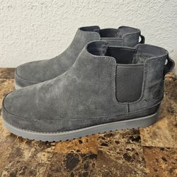 New KOOLABURRA BY UGG EASSON BOOT MEN SIZE 11 US GREY SUEDE FAUX FUR LINED CHELSEA