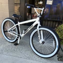 SE Bikes Maniacc Flyer BMX Bike Arctic White