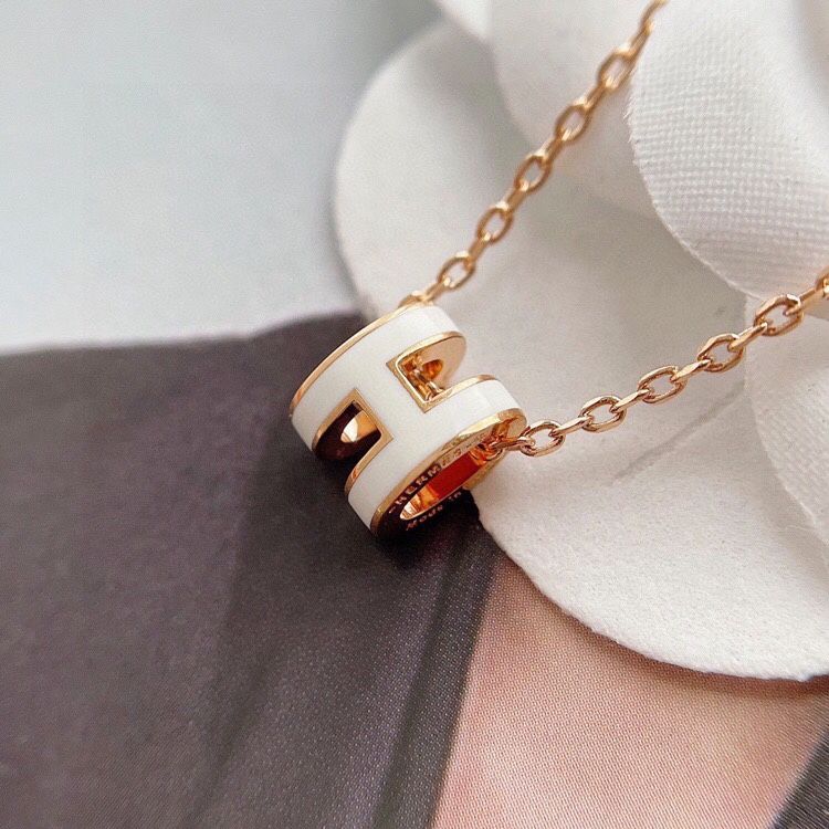 Hermes Classic Mini pop H Necklace