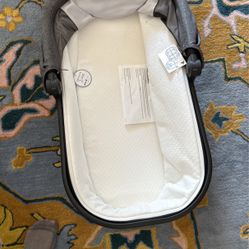 Uppa Baby Bassinet 