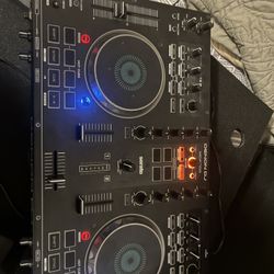 DenonMc4000 DJ Controller  + Flight Case Included 