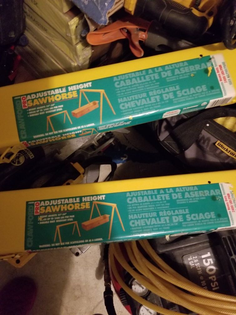 Saw horse new set