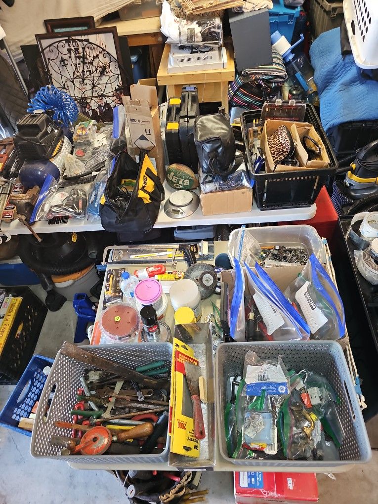 Garage/Yard Sale. 8:00am NO SOONER!!!