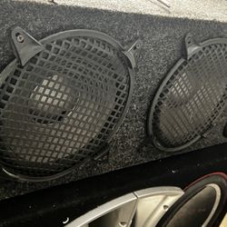 2 10ich subwoofers and speakers 