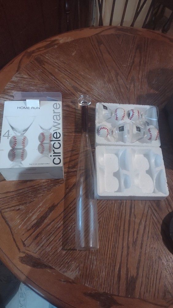 Glass Baseball Bat Decanter & 4 Circle ware Home run 4oz Glasses