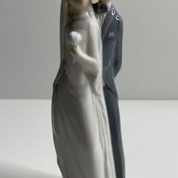 Vintage Lladro NAO Bride And Groom Figurine Made In Spain