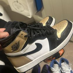 Gold Toe Jordan 1 