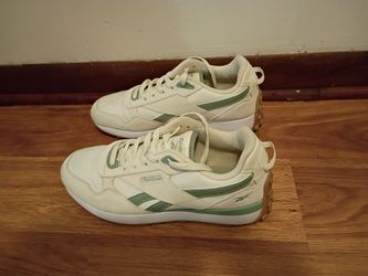Reebok Drive Sneakers "Chalk/Hybrid Green/Gum