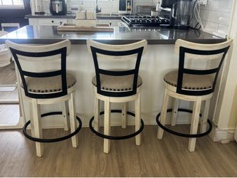 Kitchen barstools