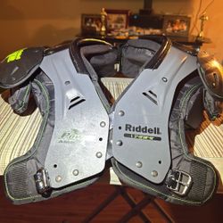 Riddell Power Amp Shoulder Pads