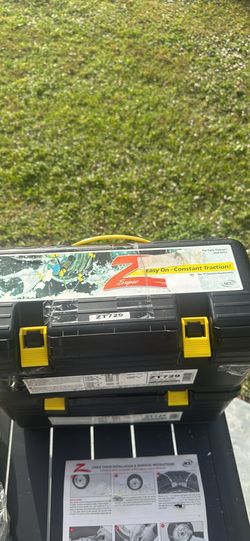 SNOW CHAINS FOR CARS  PICK UPS  AND SUV. 