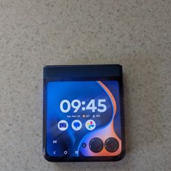 Boost Mobile Motorola Razr 2025 Not Unlocked 
