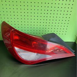 2014-2018 MERCEDES BENZ CLA250 W117 LEFT DRIVERS SIDE TAILLIGHT OEM