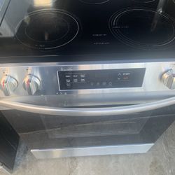 Frigidaire Stainless Steel Slide In Glass Top Stove