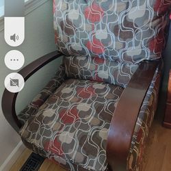 Arm chair/ recliner