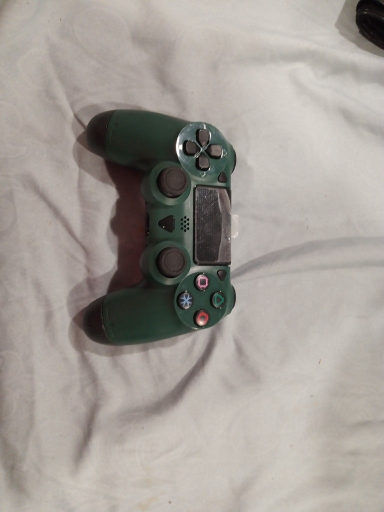 PS4 Controller