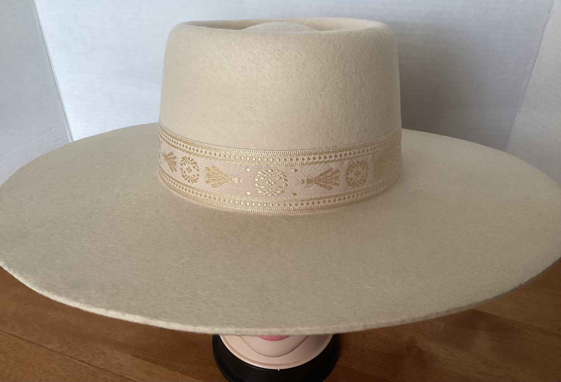 NWT Lack of Color - Juno Boater Cream size Large Lack Of Color Juno Boater Cream Lack Of Color Juno Boater  main image 2