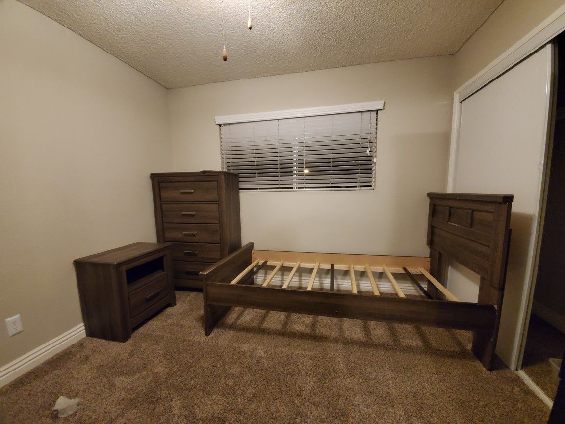 3 Piece Twin Bedroom Set