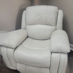 Ashley Furniture 3-piece Living Room Set