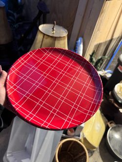 Holiday dinner plastic plates