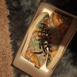Gucci Shoes 
