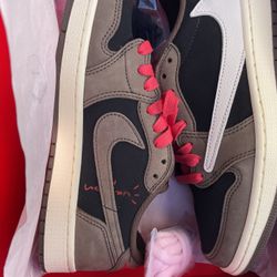 Travis Scott Jordan 1 “mocha”