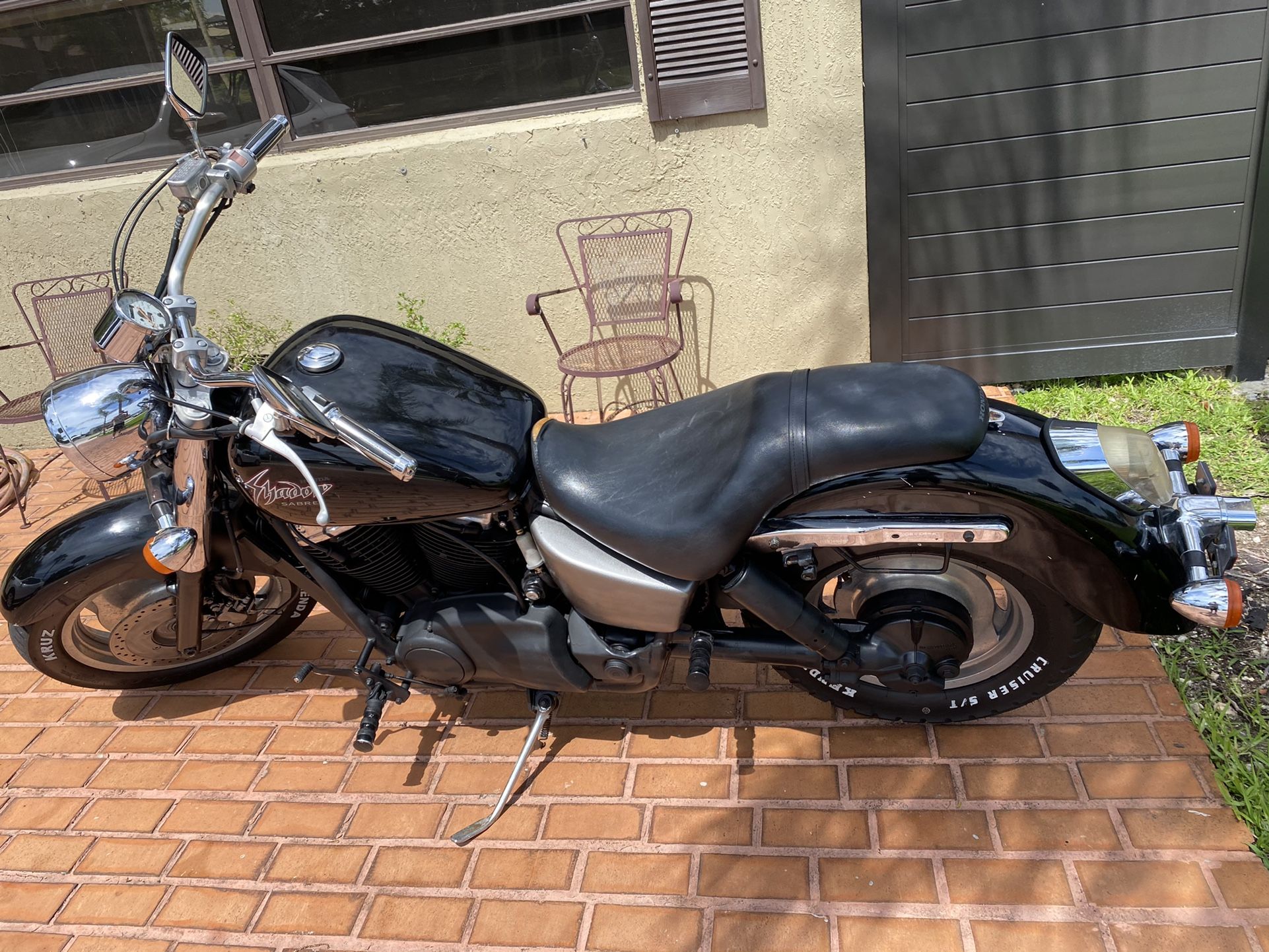 2000 Model Shadow 2000 honda shadow sabre for Sale in Miami, FL - OfferUp