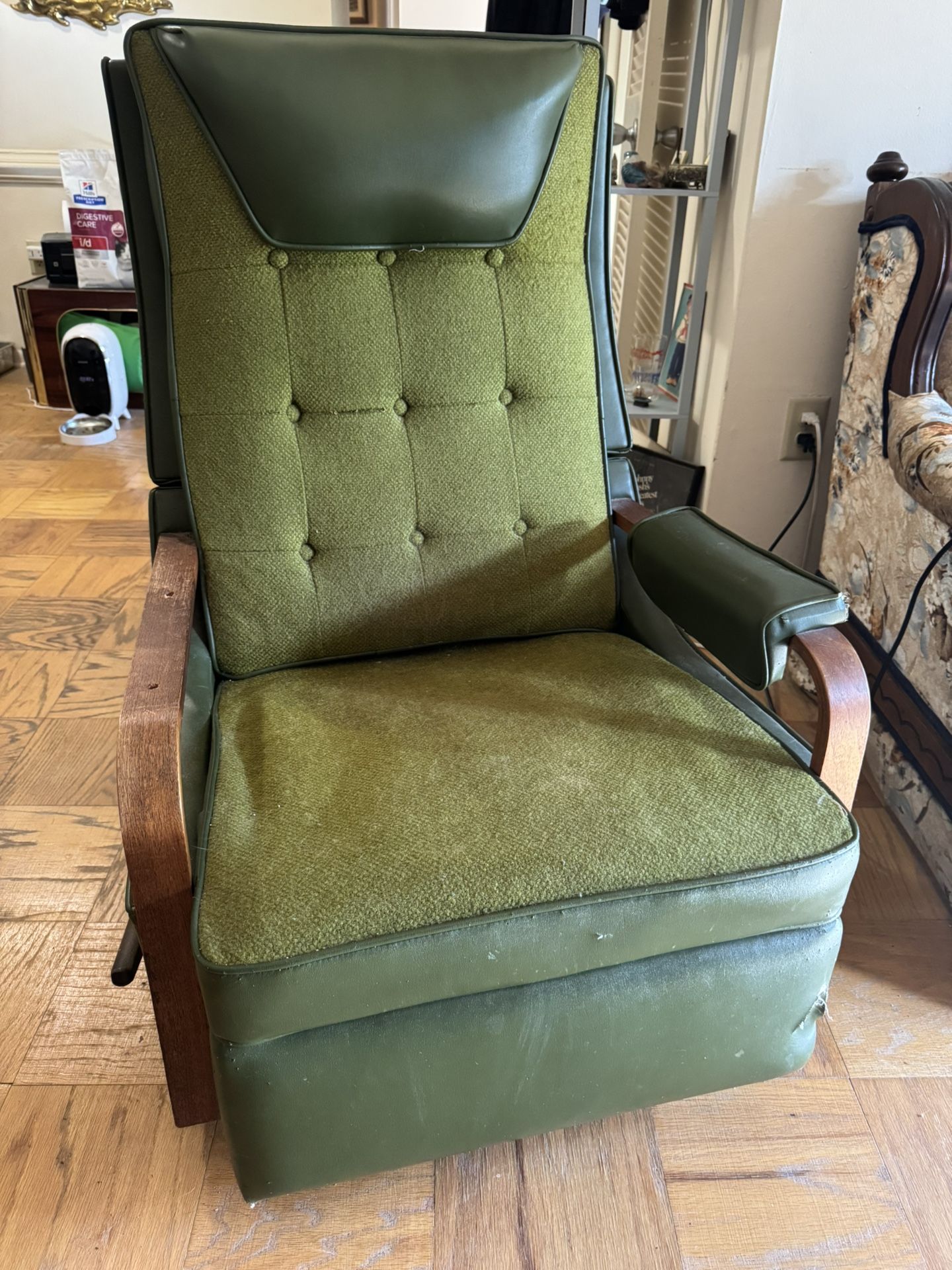 1967 La-z-boy Recliner Chair Avocado Green