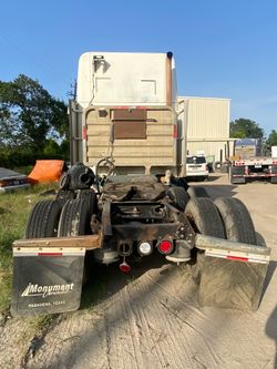 99 FREIGHTLINER TRUCK FOR PARTS