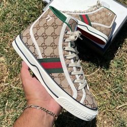 Gucci Shoes Size 7.5