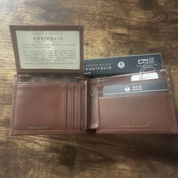 Perry Ellis Portfolio Wallet
