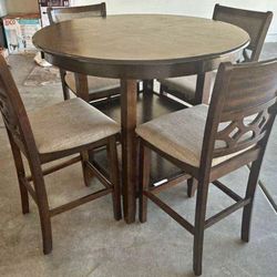 4 Chairs Table Set 