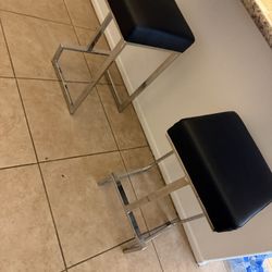 2 Black Barstools