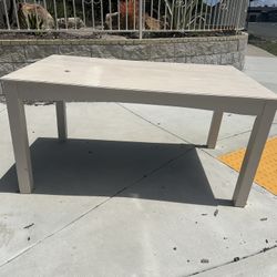 Free Dining table