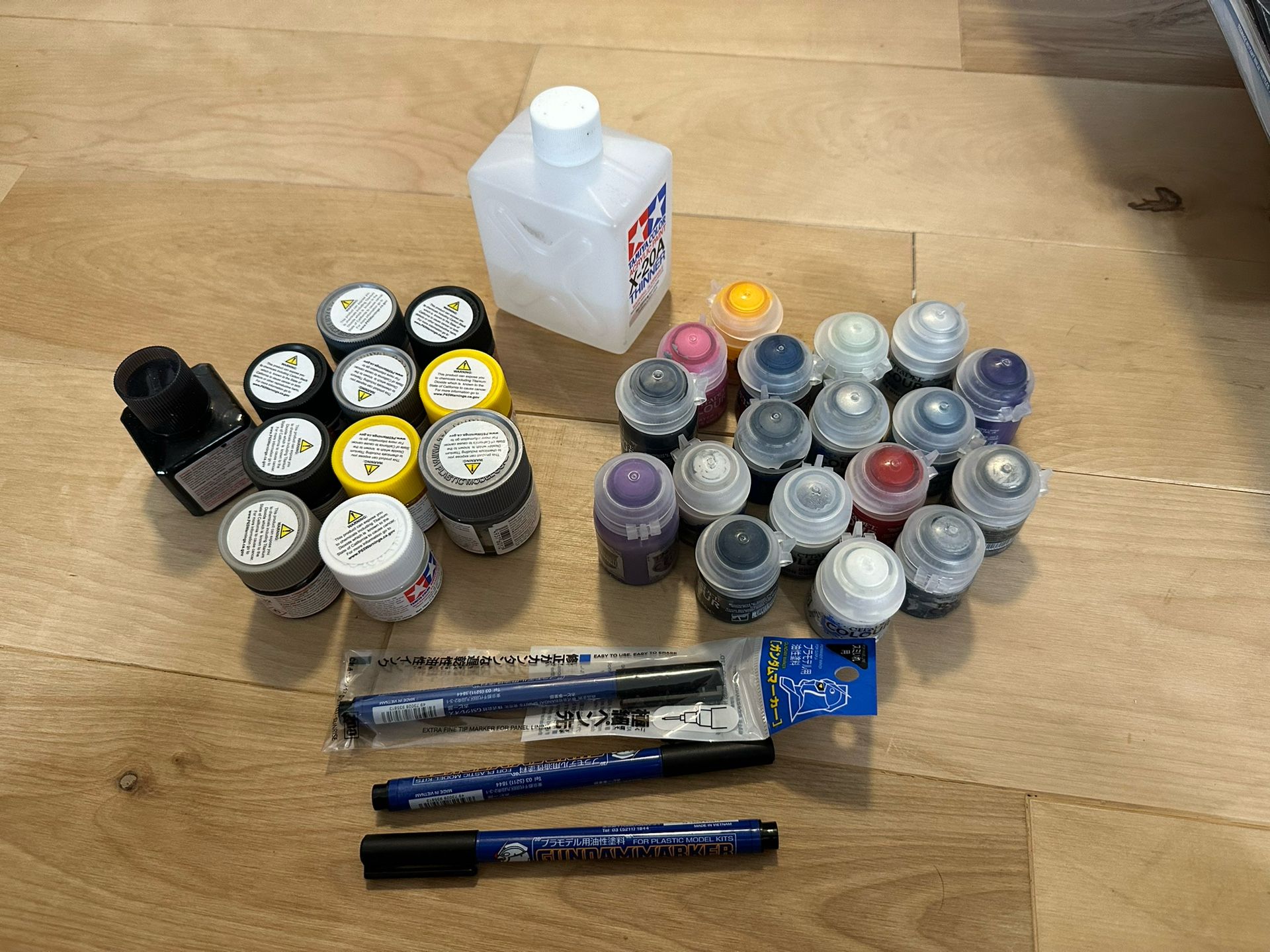 Gundam/Warhammer Paint Accessories Citadel And Tamiya Paints
