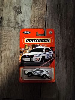 Matchbox 2016 Ford Interceptor Utility toy vehicle