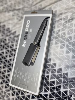 Infiniti Pro By Conair Flat Iron 2in