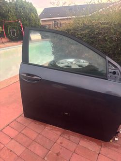 RIGHT PASSENGER SIDE FRONT DOOR 2014-2019 TOYOTA COROLLA WITH HINGES