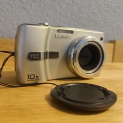 Panasonic Lumix DMC-TZ1