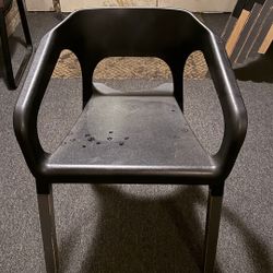 Stackable Plastic/wood Chairs. $20/pc (19)