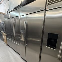 🔥 GE Profile 42” Built-In Side-by-Side Refrigerator – Sleek, Spacious & Professional! 🔥