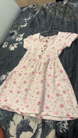 Girls dress