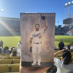 Clayton Kershaw ( 3000 Strikeout ) Bobble Head