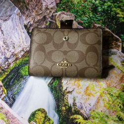 Coach wallet