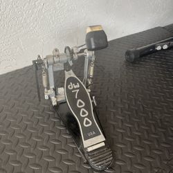 DW 7000 Bass Drum Pedal